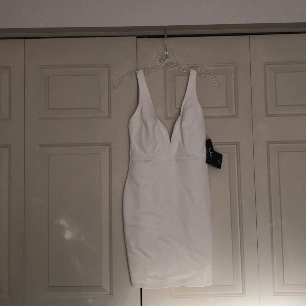 White bodycon dress